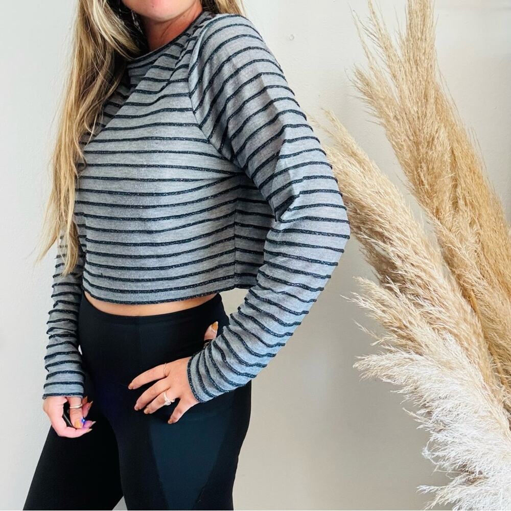 WILD FABLE TARGET Light Grey Metallic Black Sparkle Stripe Crop Top Shirt XL